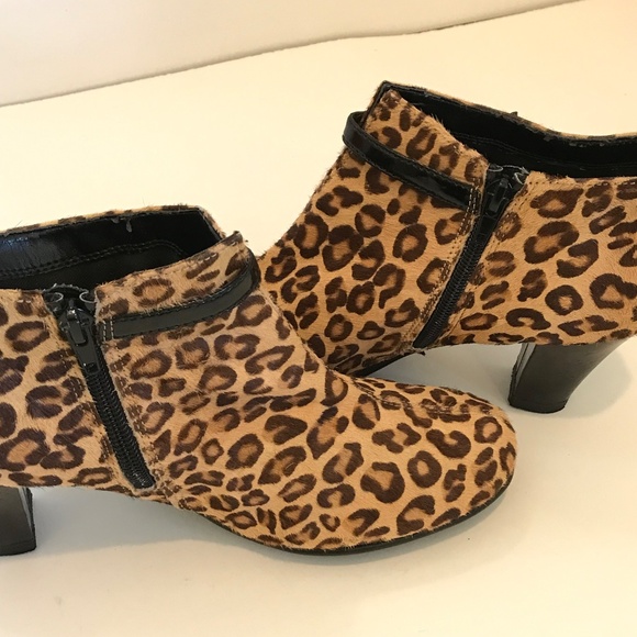 AEROSOLES Leopard Calf Hair Ankle Boots Booties Patrole Car Women’s Size 8.5 - Picture 15 of 16